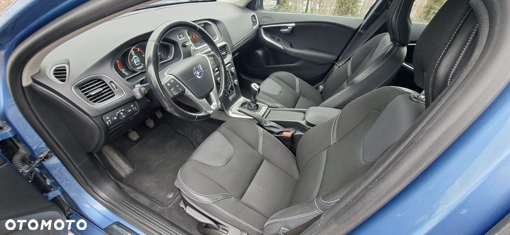 Volvo V40 D2 Momentum - 7