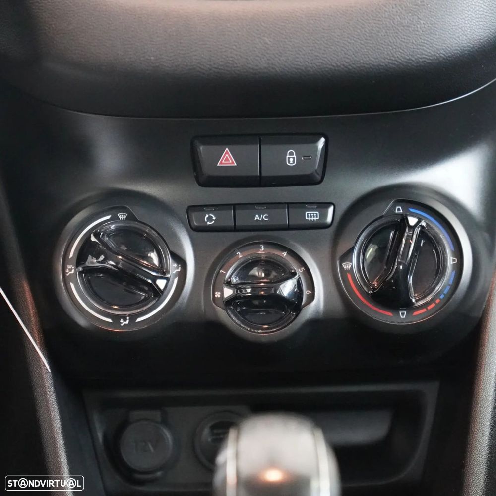 Peugeot 208 1.2 PureTech Style - 17