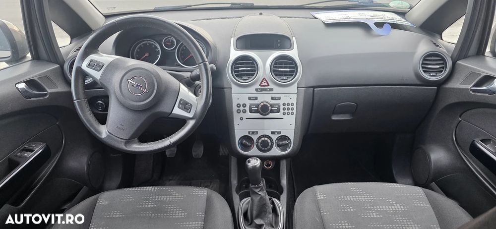 Opel Corsa 1.4 16V Satellite - 18