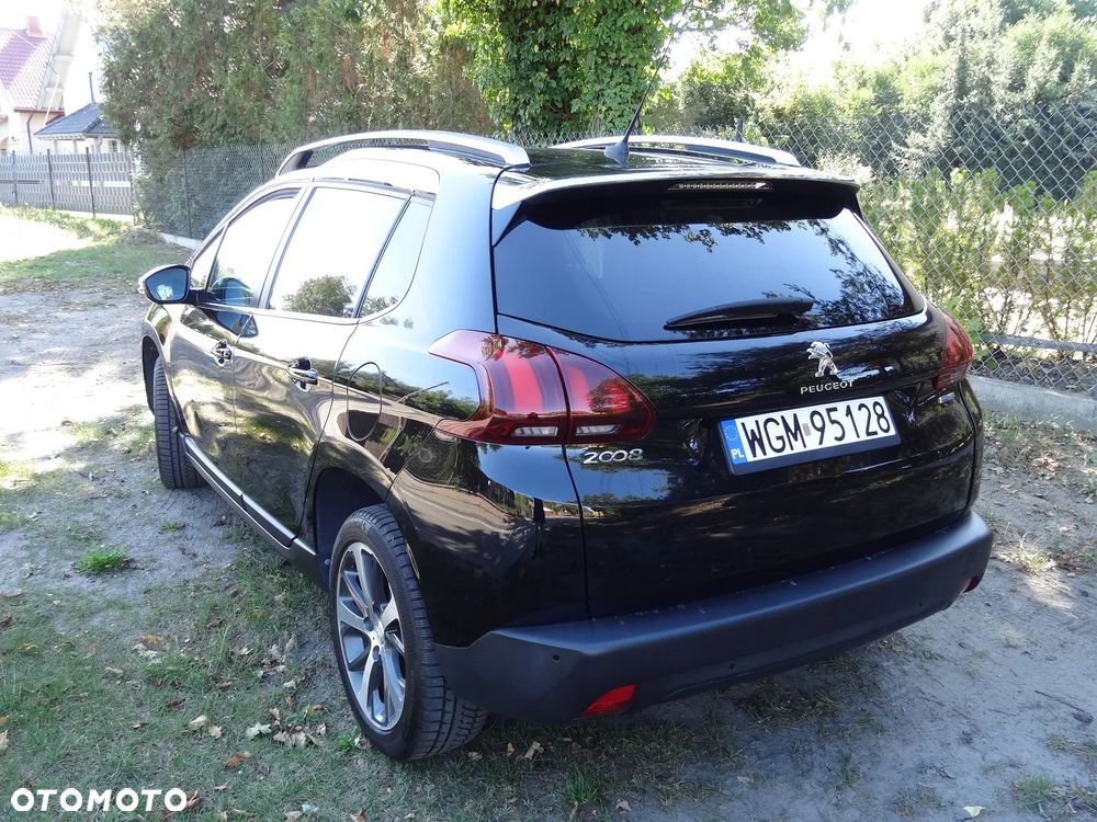 Peugeot 2008 1.2 Pure Tech Style S&S - 4