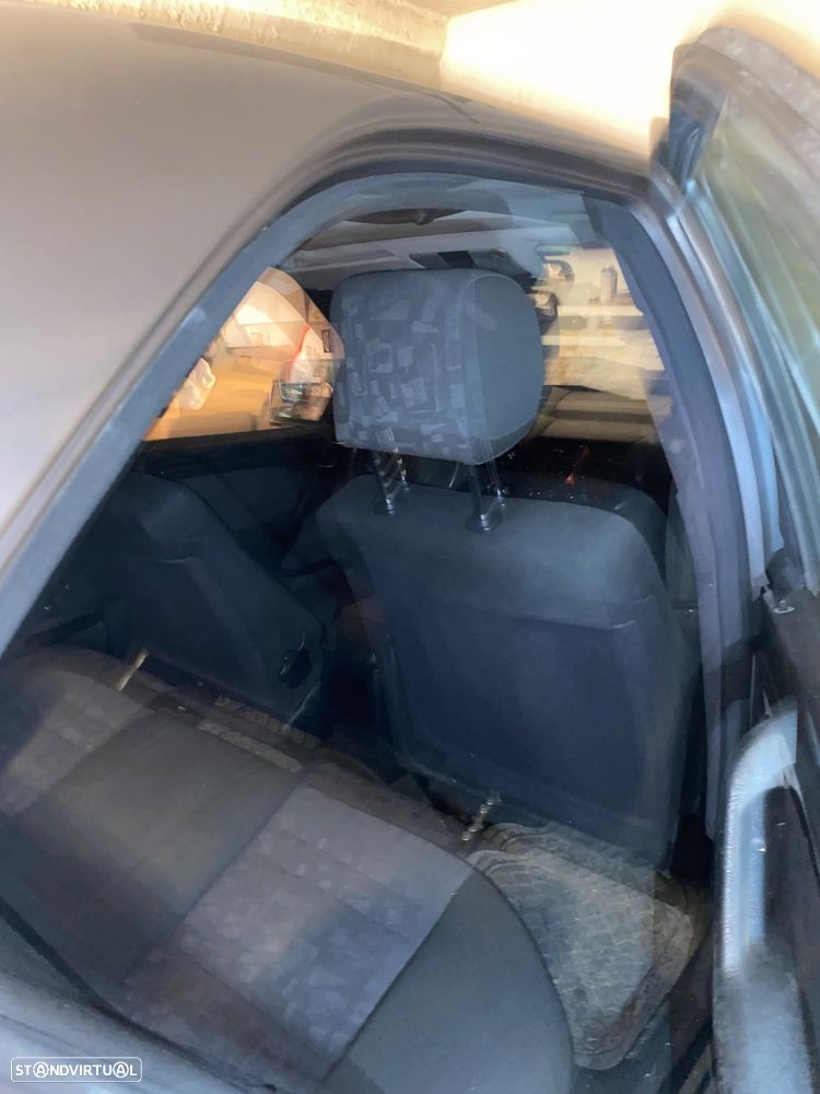 Mercedes-Benz C 220 D - 13