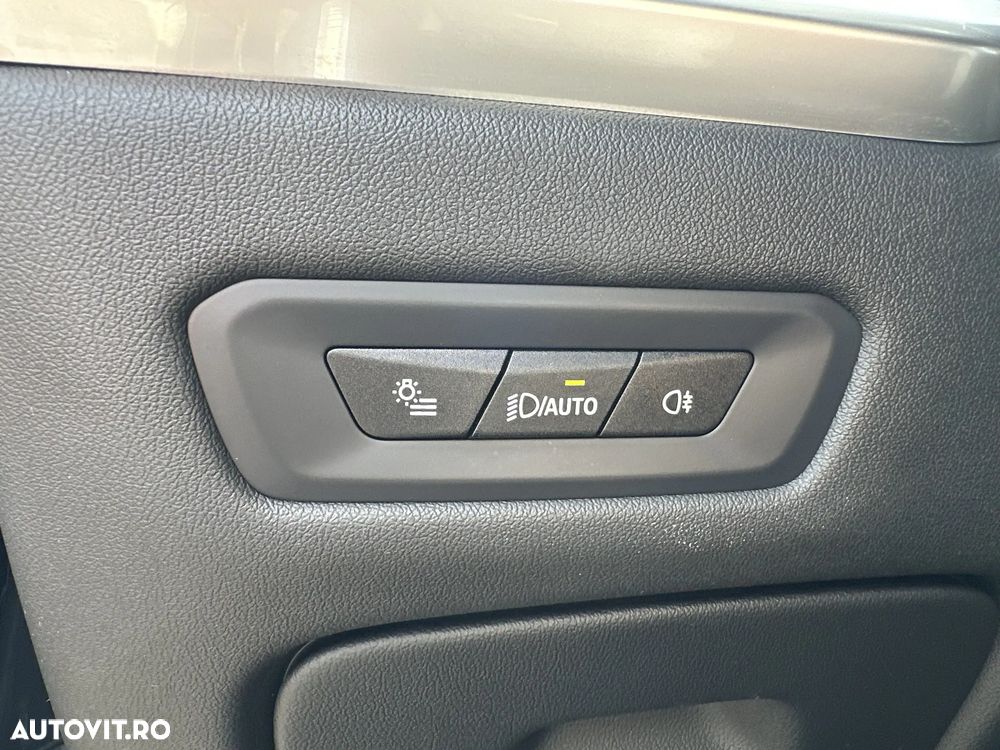 BMW X6 xDrive40i AT MHEV - 16