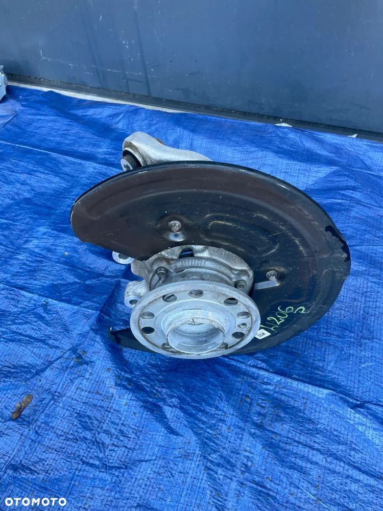 MERCEDES W206 zwrotnica wahacz tył prawa lewa - 9