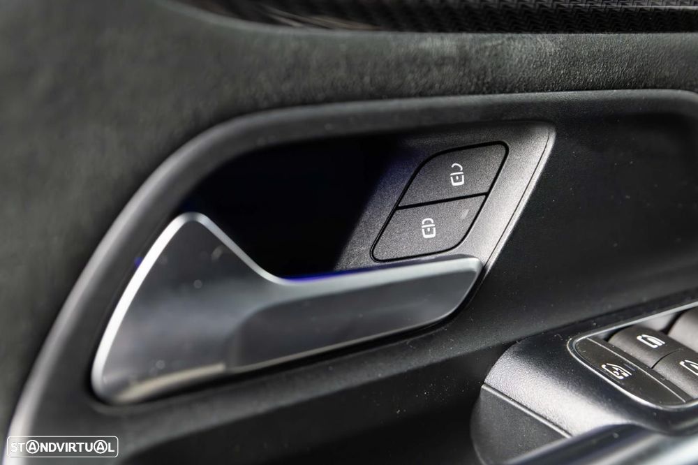 Mercedes-Benz GLA 250 e 8G-DCT AMG Line - 31