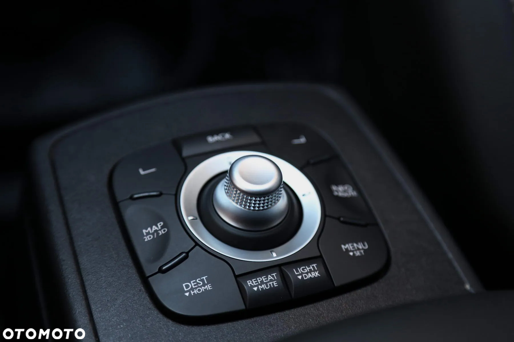 Renault Grand Scenic ENERGY TCe 130 S&S Bose Edition - 27