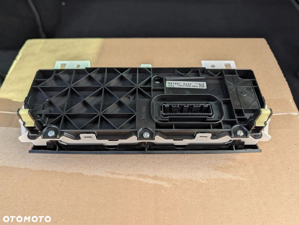 PANEL KLIMY KLIMATYZACJI ISUZU D MAX III 2020 8974914252 - 3