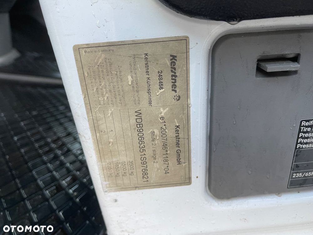 Mercedes-Benz Sprinter - 14