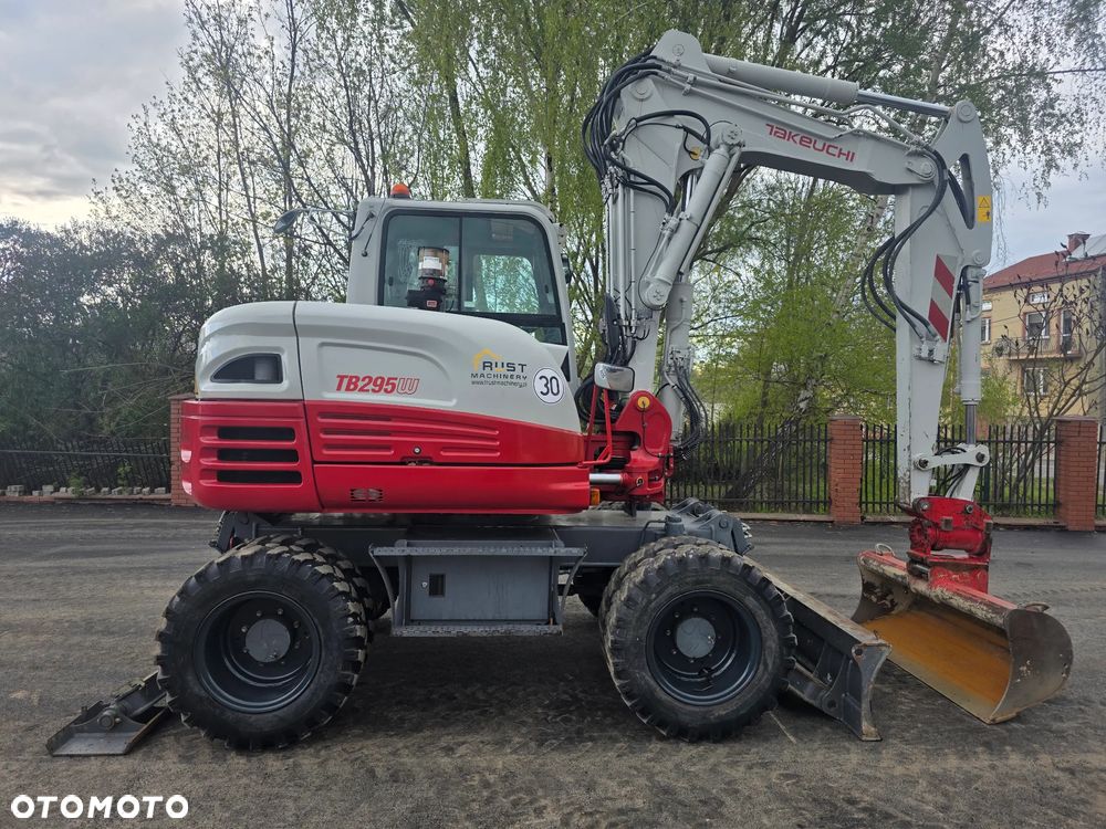 Takeuchi TB 295W Powertilt - 4