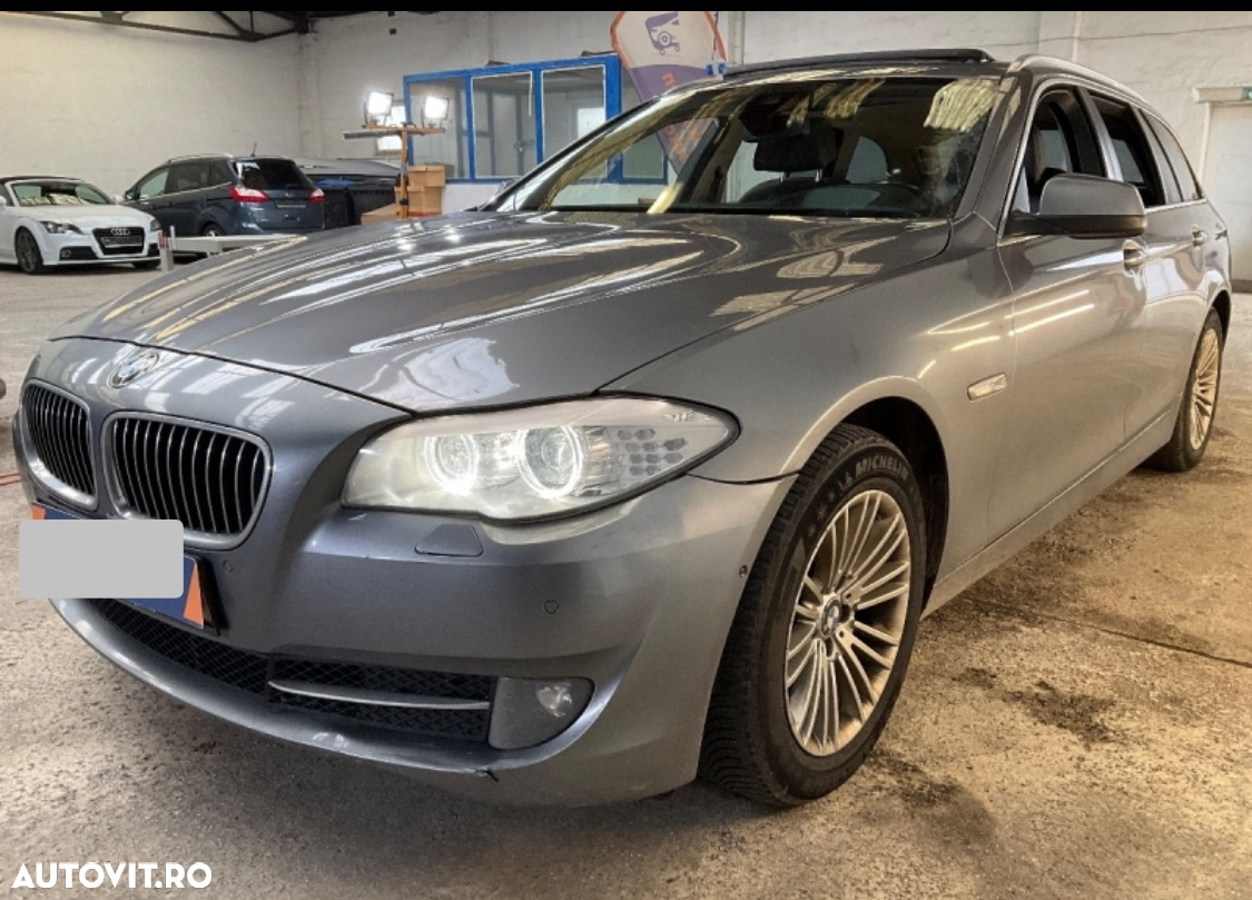 BMW Seria 5 530d xDrive - 10