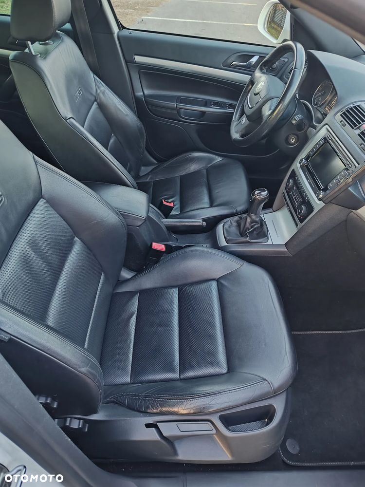 Skoda Octavia 2.0 TDI CR DPF RS - 31