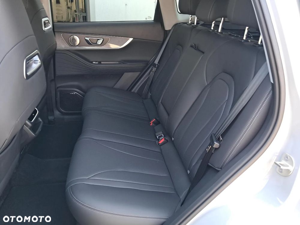 Chery Tiggo 7 1.6 T-GDI Prestige AWD DCT - 16