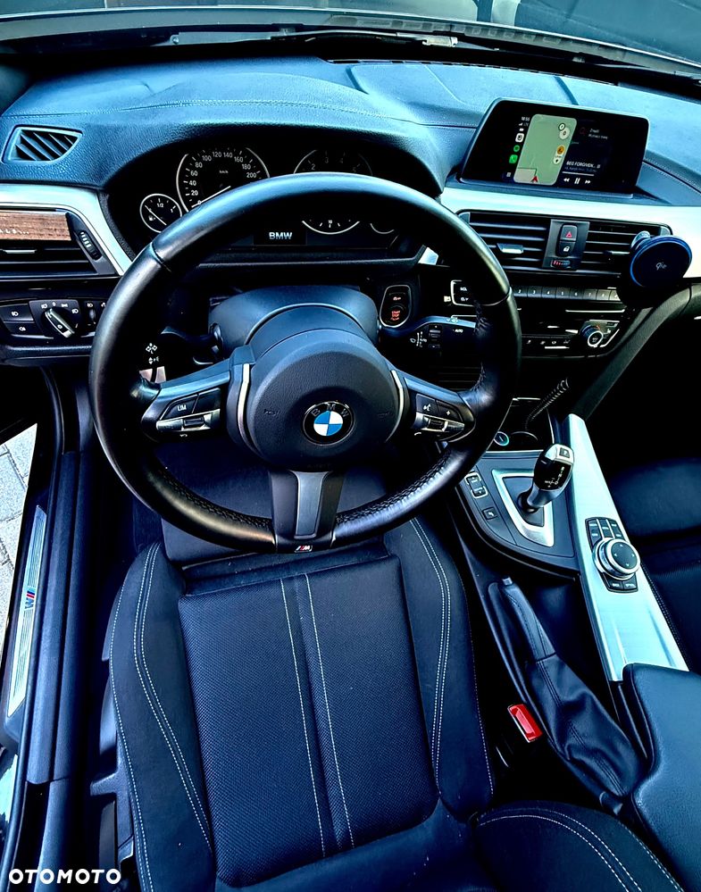 BMW Seria 3 320i xDrive M Sport - 11