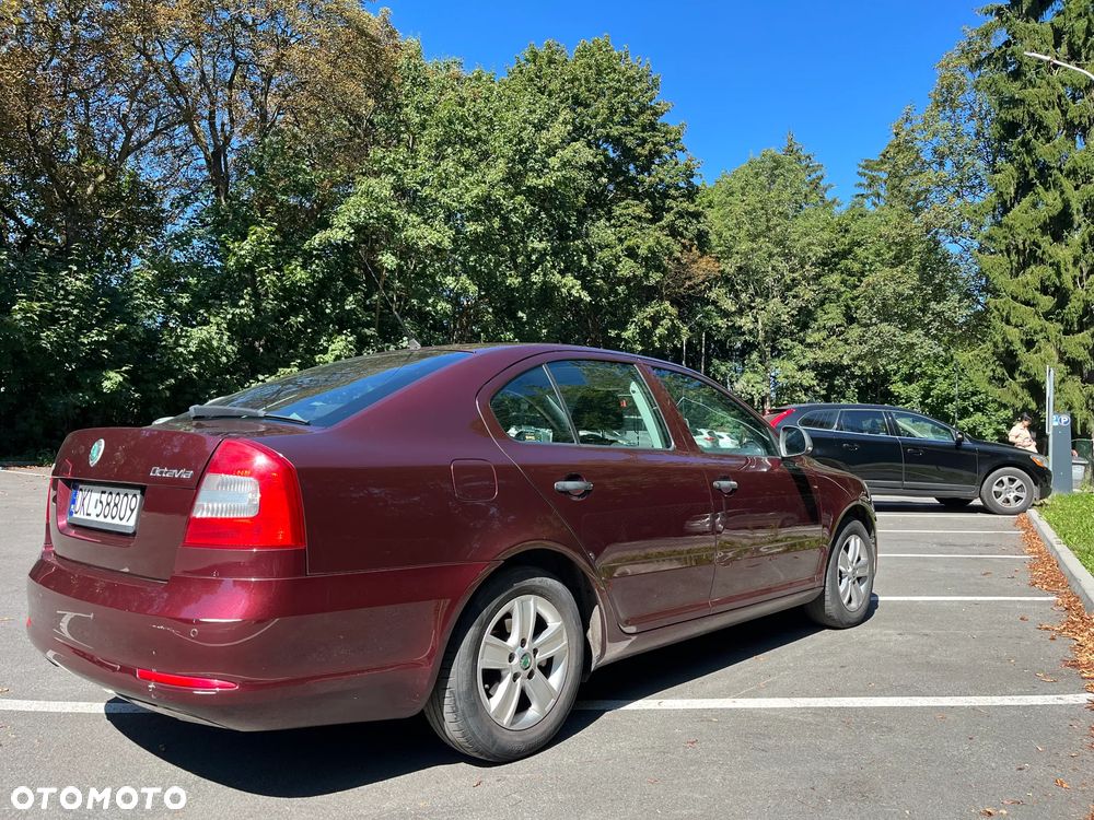 Skoda Octavia 1.4 TSI Ambiente - 10