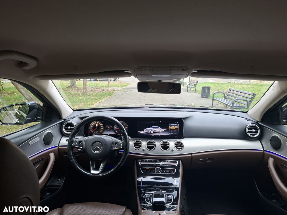 Mercedes-Benz E 220 d 4MATIC Aut. - 11