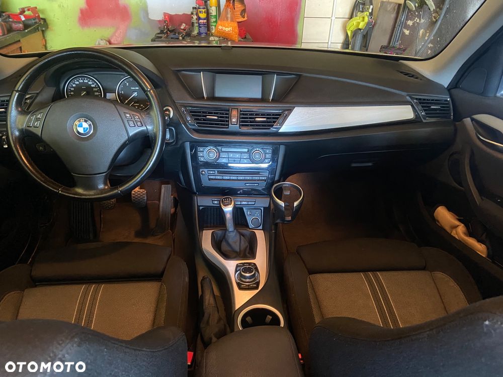 BMW X1 sDrive18d - 10
