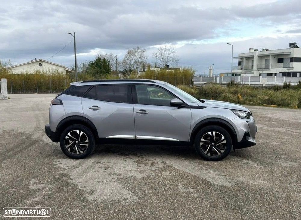 Peugeot 2008 1.2 PureTech Allure - 3