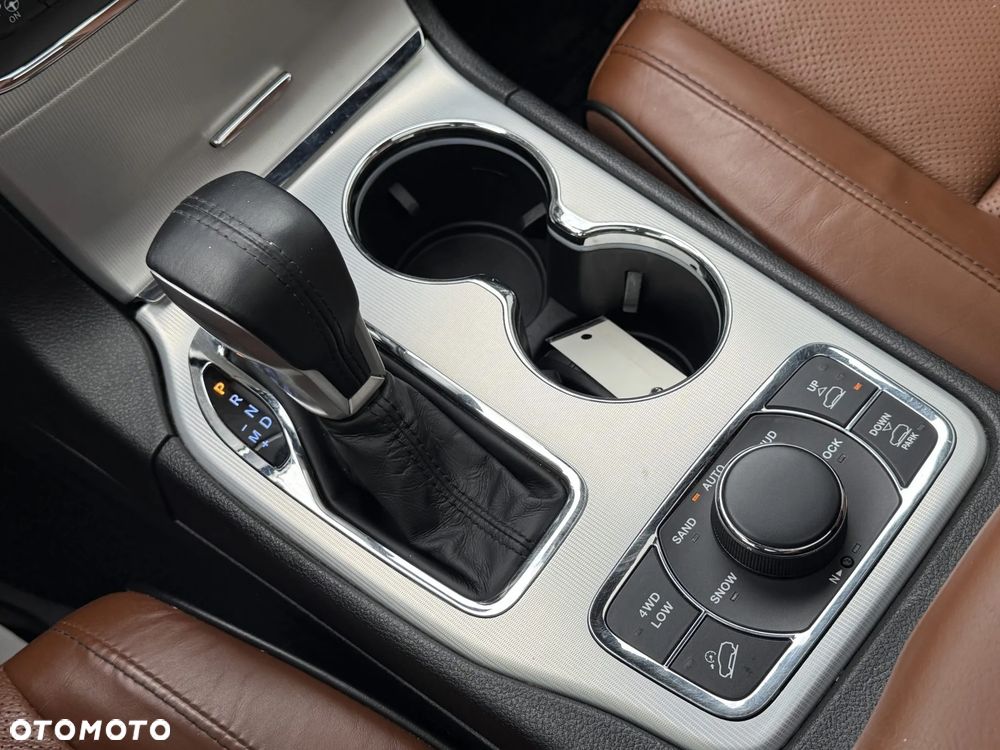 Jeep Grand Cherokee 5.7 V8 Summit - 27