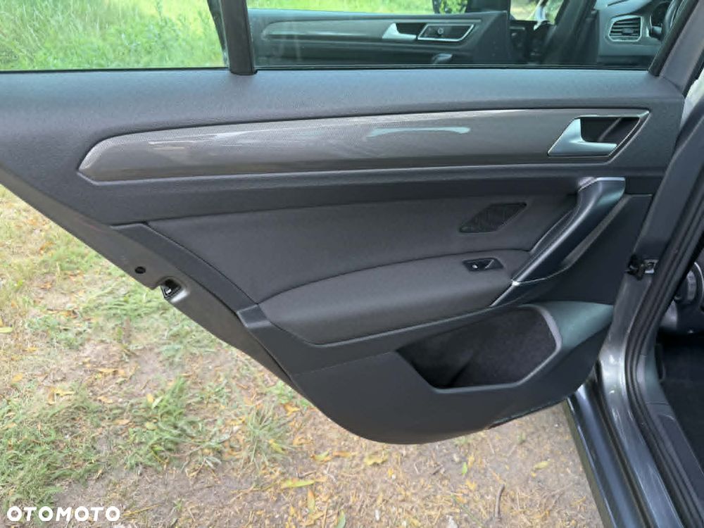 Volkswagen Golf Sportsvan SV 1.0 TSI Trendline - 22