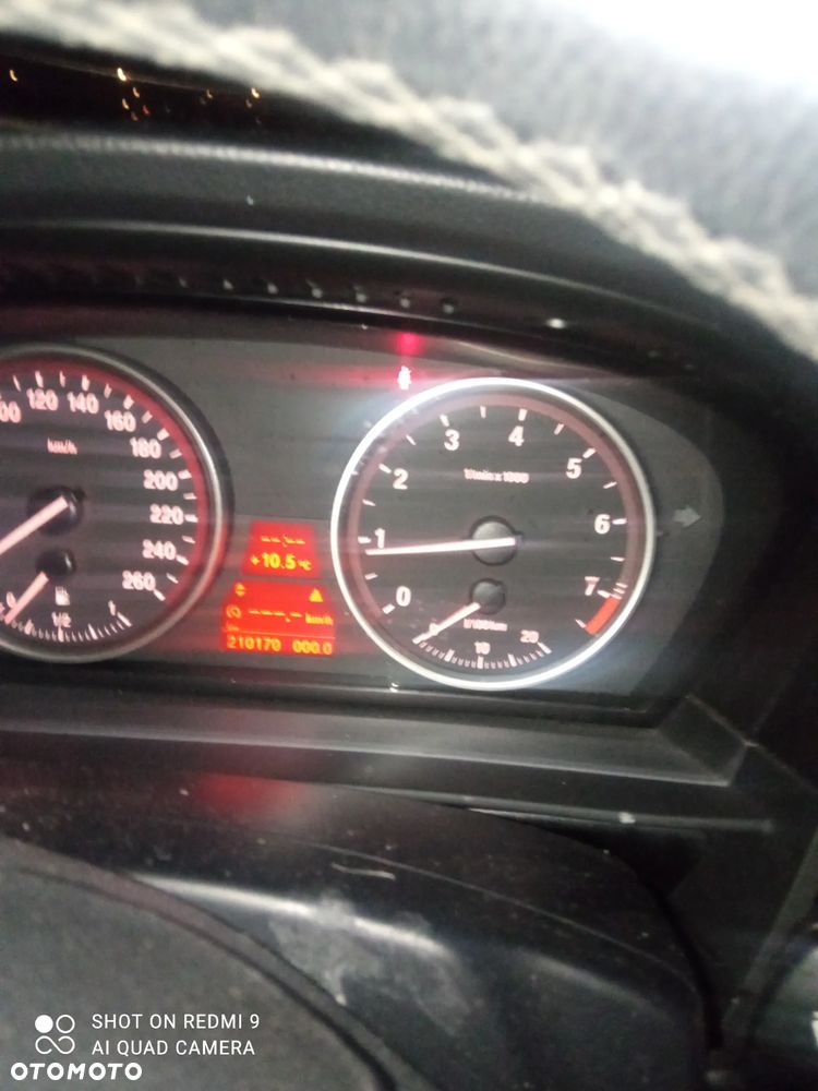 Suzuki Grand Vitara 2.0 - 9
