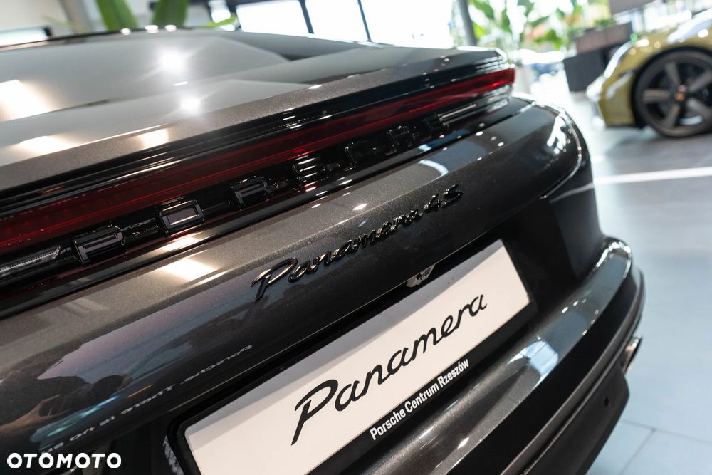 Porsche Panamera 4S E-Hybrid PHEV - 41