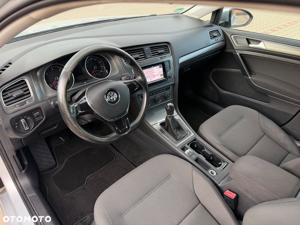 Volkswagen Golf 1.6 TDI DPF Highline - 20