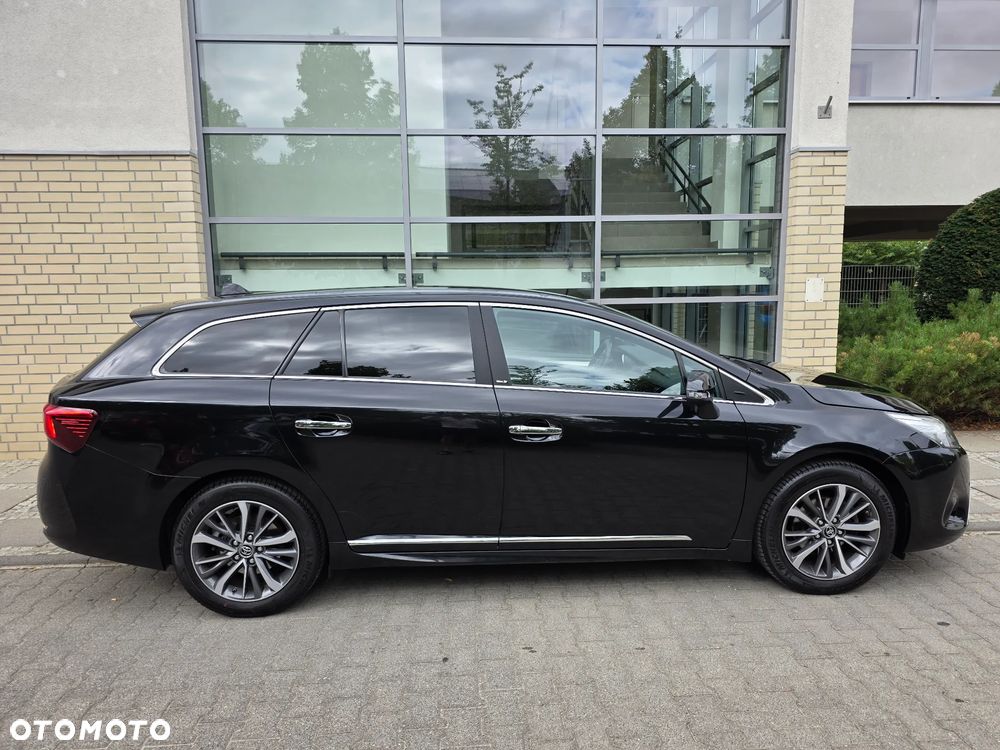 Toyota Avensis - 8