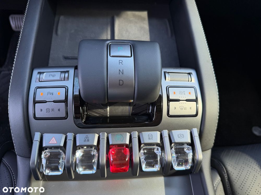 BYD Leopard 5 - 17