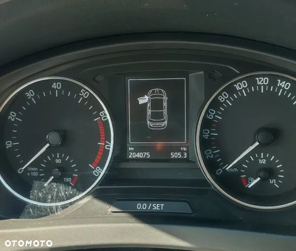 Skoda RAPID 1.2 TSI Edition - 8