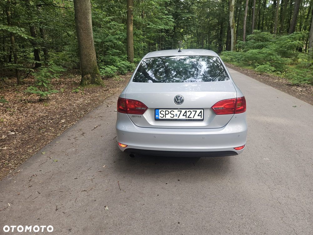 Volkswagen Jetta 1.2 TSI Comfortline - 5