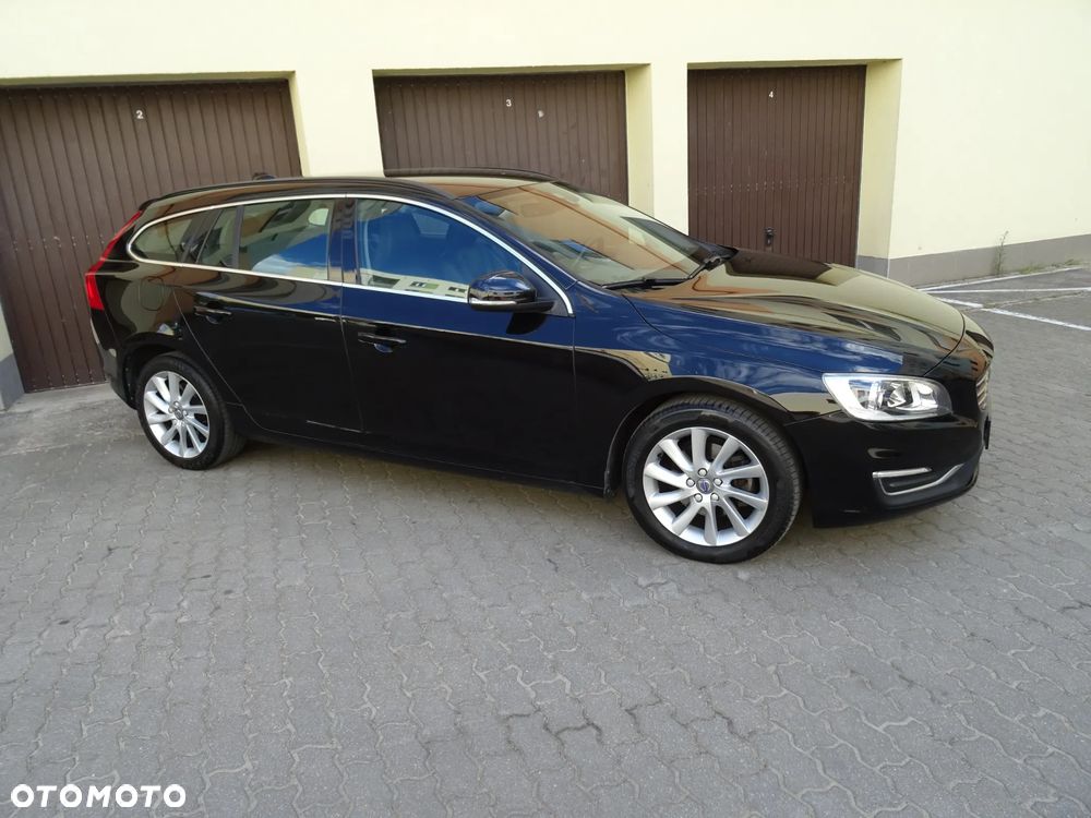 Volvo V60 D2 Drive-E Momentum - 23