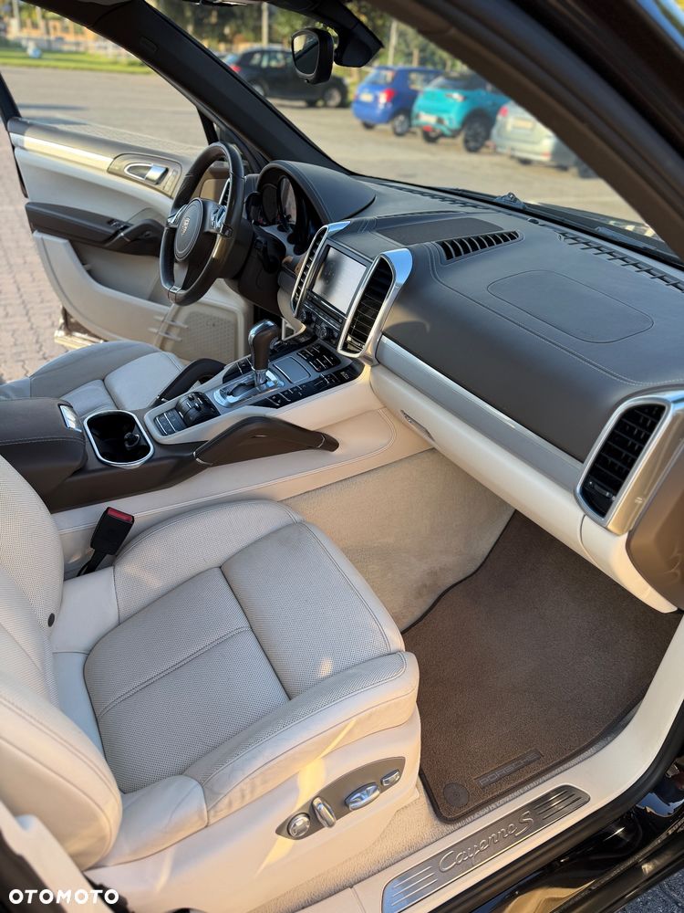 Porsche Cayenne S - 7
