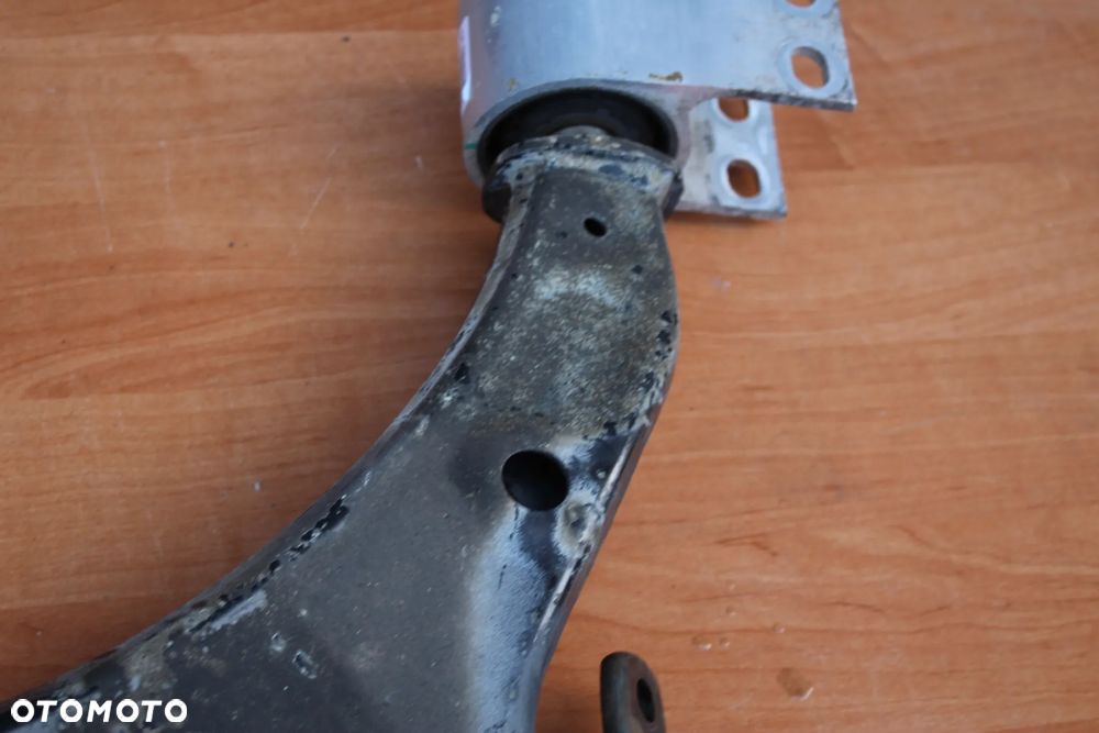 WAHACZ LEWY PRZEDNI PRZÓD OPEL INSIGNIA B ORYGINAŁ 84198832 - 8