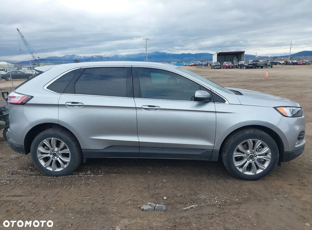 Ford Edge - 9