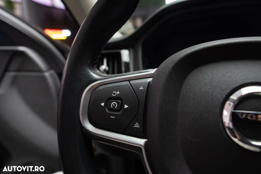 Volvo XC 60 T5 Geartronic Momentum Pro - 25