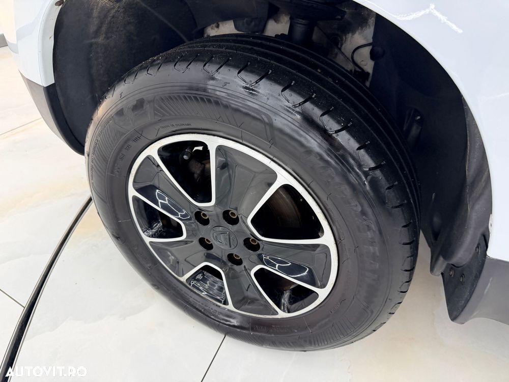 Dacia Duster 1.5 dCi 4x2 Prestige - 30