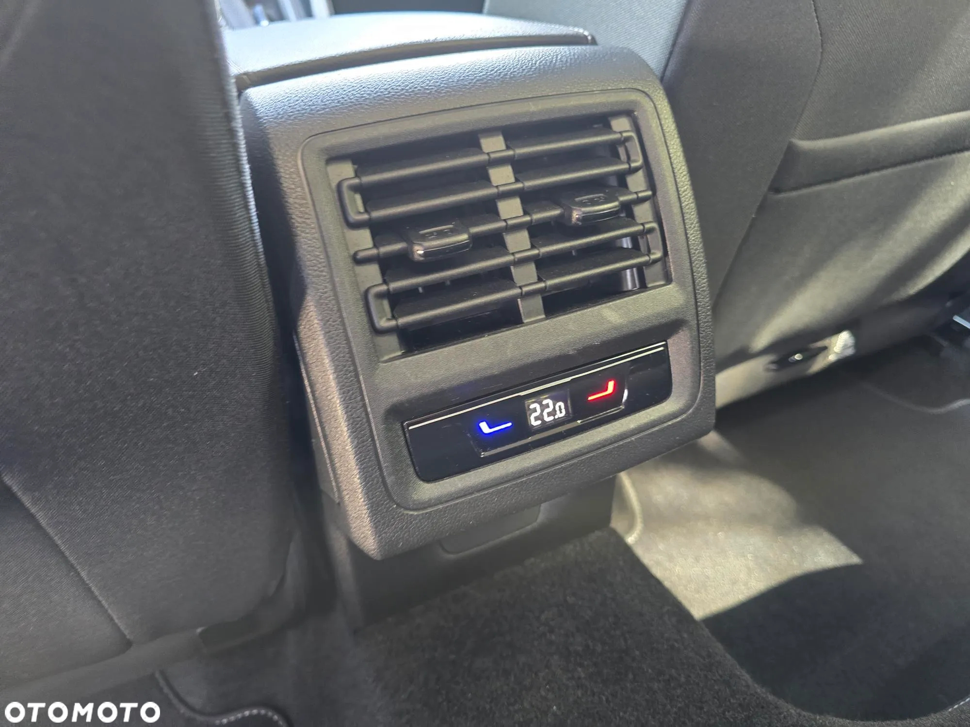 Volkswagen Golf 2.0 TDI SCR DSG United - 16