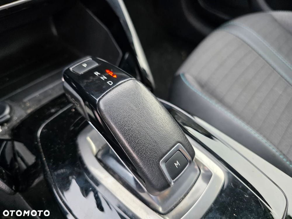 Peugeot 208 PureTech 130 EAT8 Allure - 24