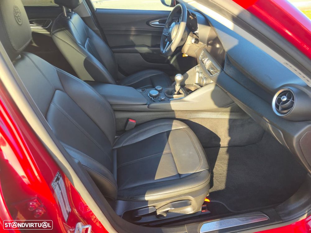 Alfa Romeo Giulia - 15