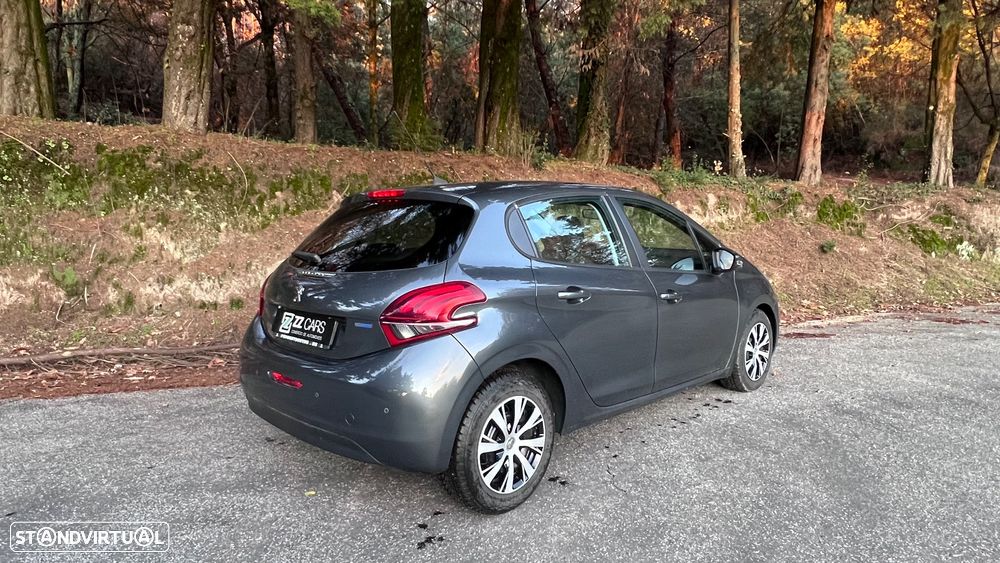 Peugeot 208 e-HDi 92 Stop&Start Style - 3