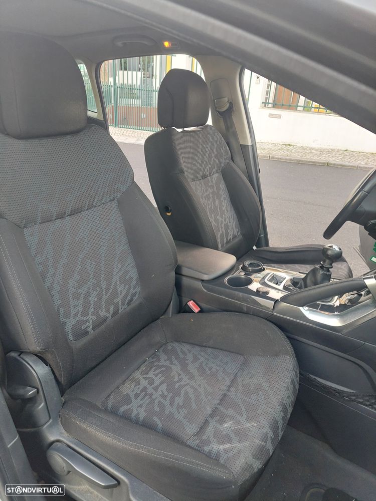 Peugeot 3008 1.6 HDi Executive - 9