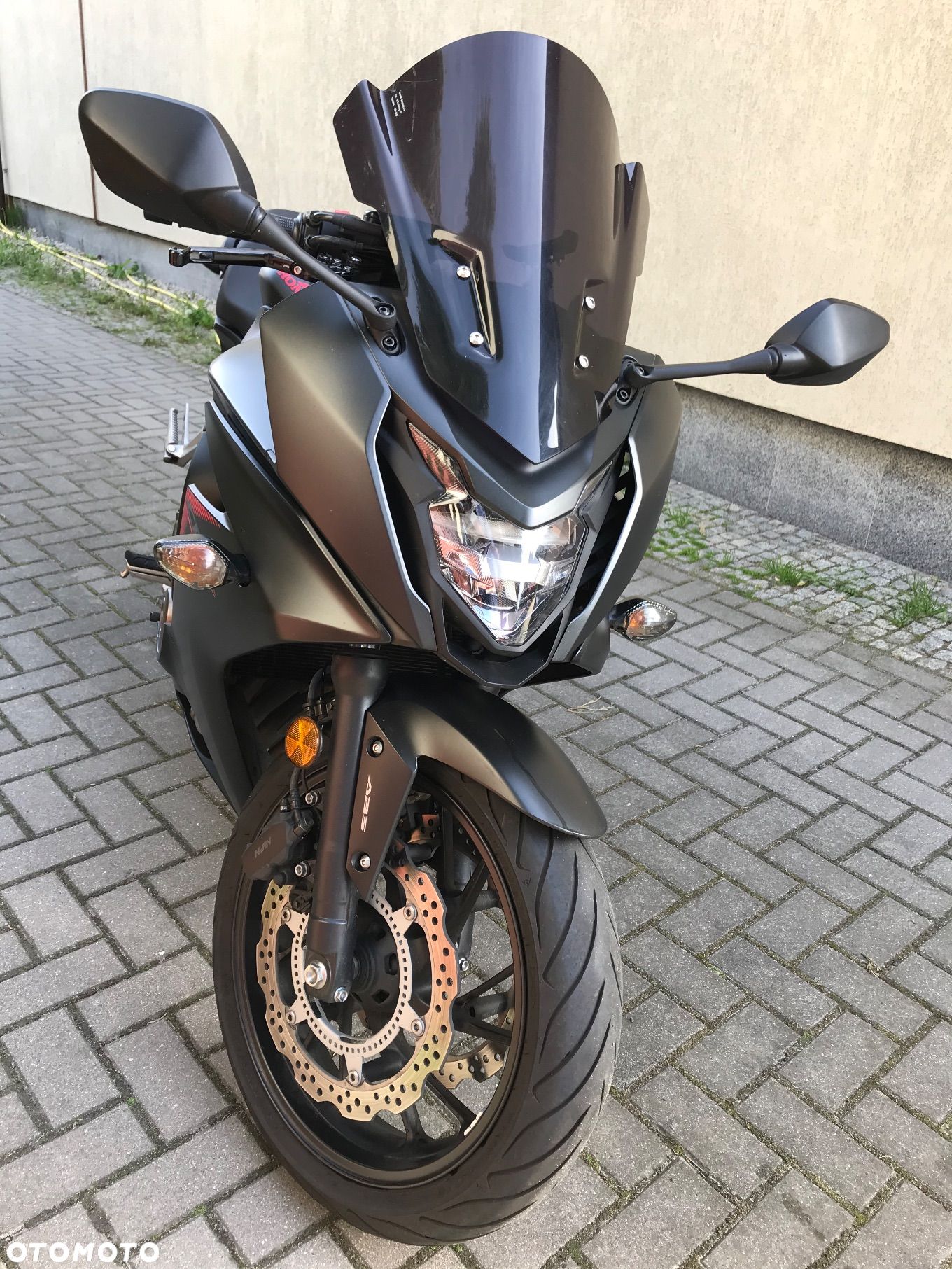 Honda CBR - 1
