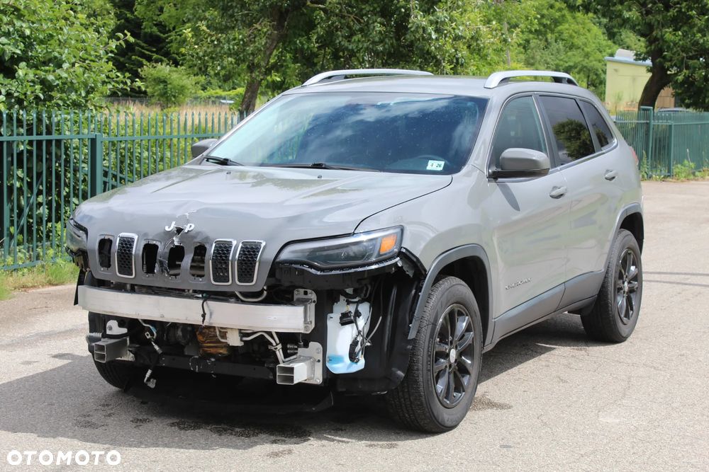 Jeep Cherokee - 1