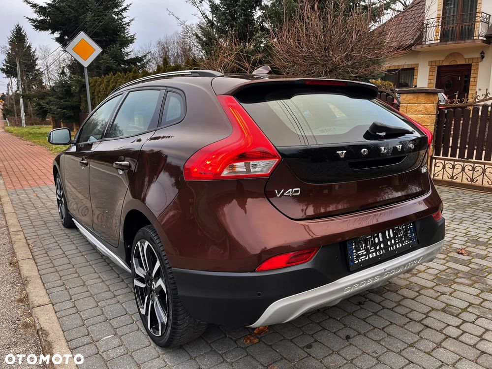Volvo V40 Cross Country D2 Geartronic Momentum - 3