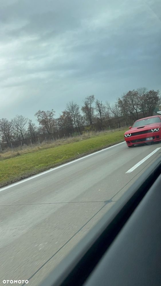 Dodge Challenger - 3