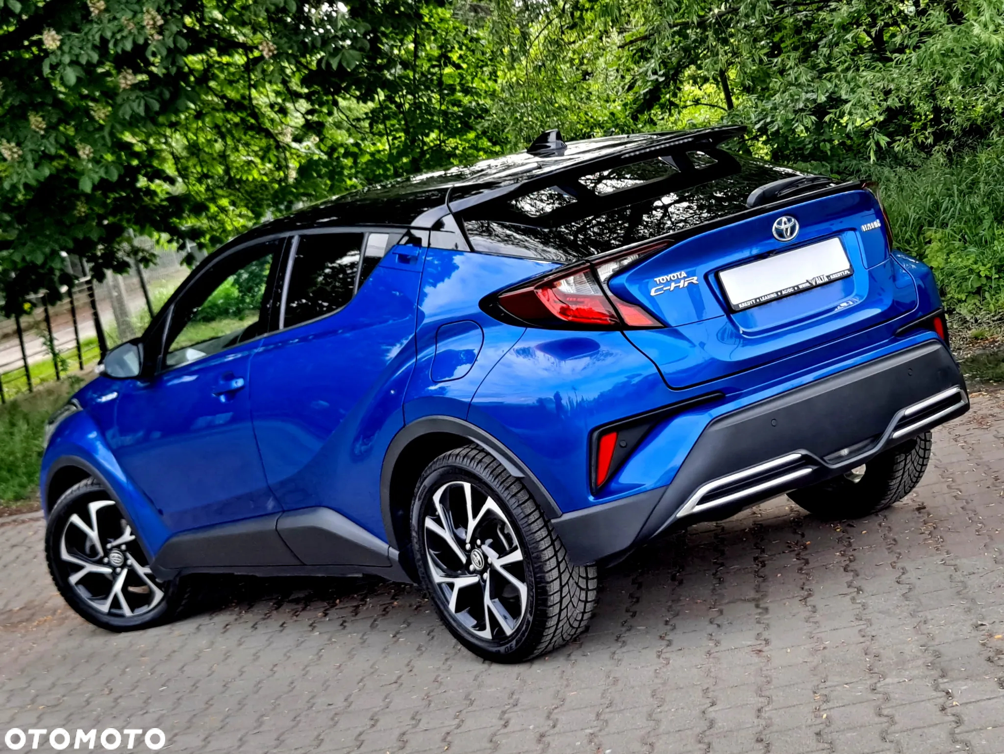 Toyota C-HR 2.0 Hybrid Executive - 32