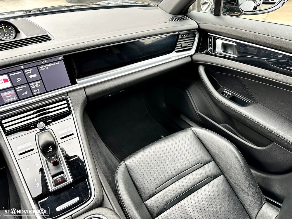 Porsche Panamera 4 E-Hybrid - 21