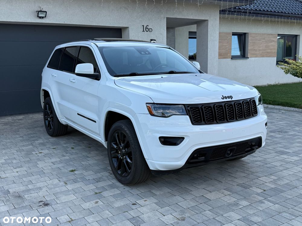 Jeep Grand Cherokee - 1
