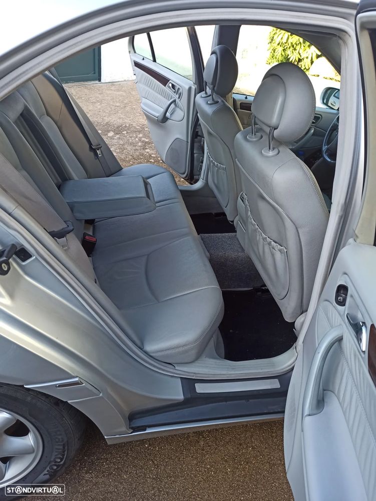 Mercedes-Benz C 220 - 4