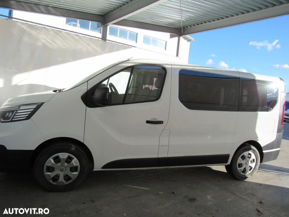 Renault Trafic Combi 2.0 Blue dCi 110 S&S L1 8+1 Life - 3