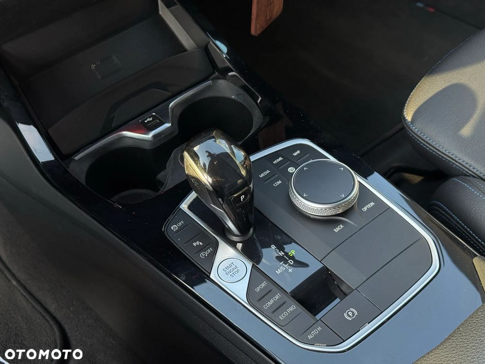 BMW Seria 2 218i - 28